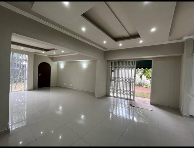 3 BEDROOM PROPERTY TO RENT IN BEYERS PARK